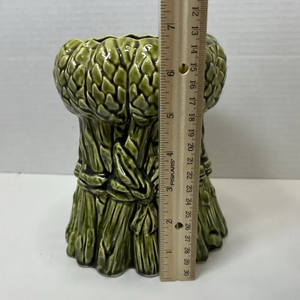 Vtg Ceramic Majolica Style Vase A Stalk Of Green Asparagus Tied With A Ribbon